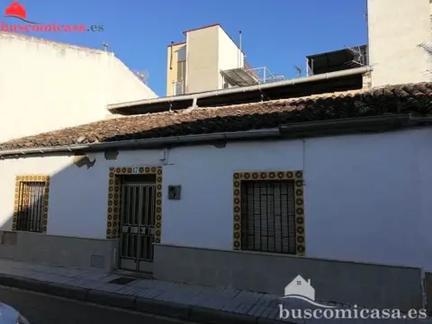 Casa adosada en calle de Calerín Bajo