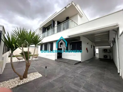 Chalet en Palomares del Río