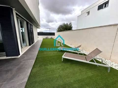 Chalet en Palomares del Río