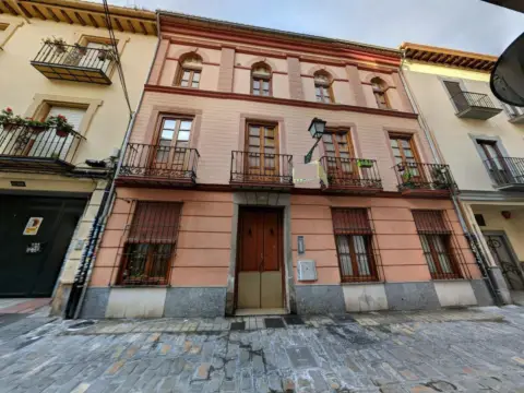 Edificio en calle Solares, 12