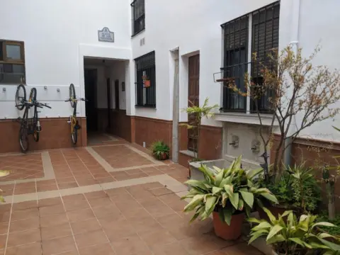 Edificio en calle Solares, 12
