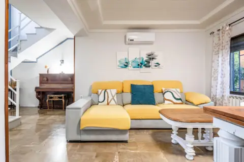 Casa pareada en calle de Inglaterra, 15