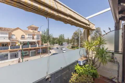 Casa adosada en calle Torre de la Cautiva, 4