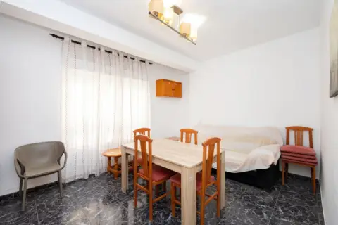 Piso en calle Santa Clotilde, 32