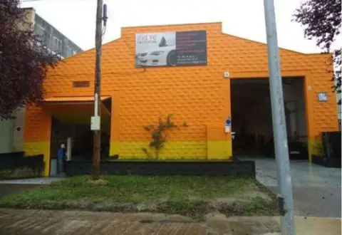 Nave industrial en calle de Bekolarra