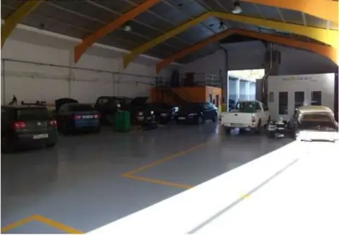 Nave industrial en calle de Bekolarra