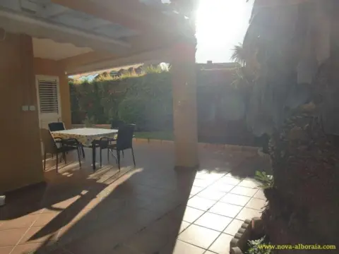 Casa pareada en Camarena Plaza III