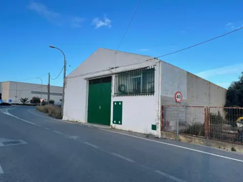 Nave industrial en Alcanar