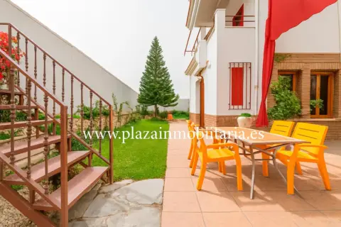 Chalet en Los Poleares