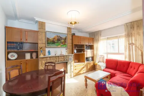 Casa adosada en calle del Santo