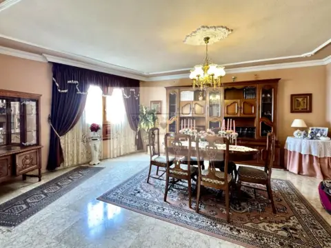 Piso en calle Infanta Isabel