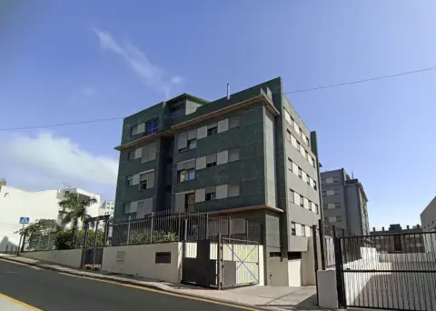 Piso en calle Juan Albornoz Sombrita