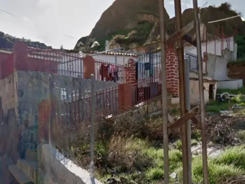 Casa adosada en calle Ojeda