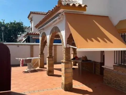 Casa pareada en calle La Palma