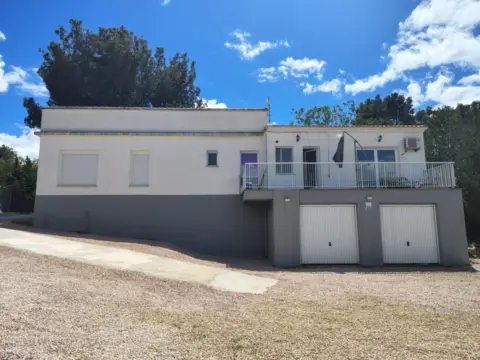 Chalet en Zona Monte Real-Calicanto