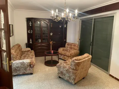 Piso en Parque Alcosa