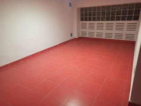 Almacén en Teatro Falla