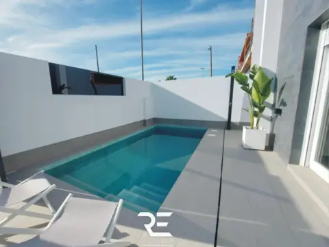 Casa adosada en Roldán