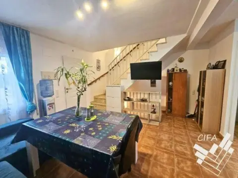 Casa adosada en calle Fco Jose Balada