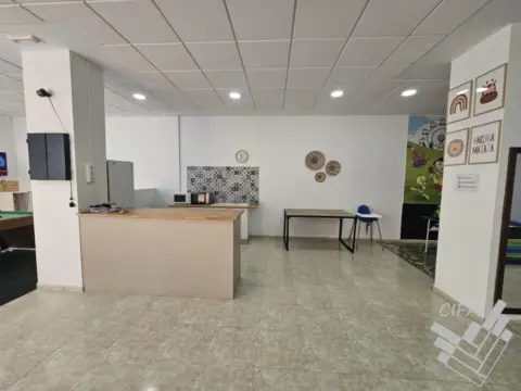 Local comercial en calle L´Hort del Escriba