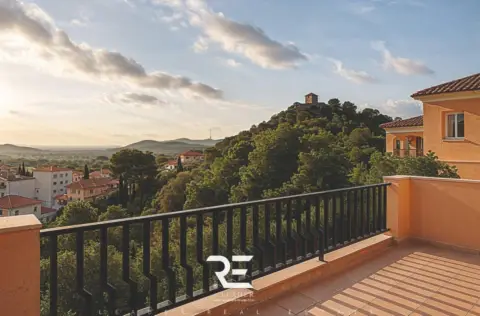 Casa adosada en Centro