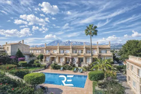 Casa adosada en Albir Alto