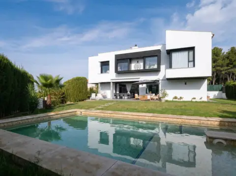 Chalet en Los Caballeros