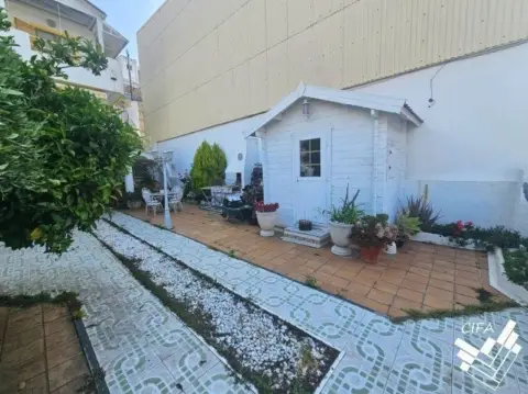 Chalet en calle Apotecari M Bengoechea