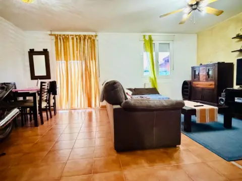 Casa pareada en calle de Bandoneón