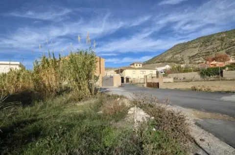 Finca rústica en calle Maestra Encarnación Villaverde