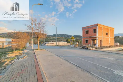 Terreno en calle Cerro de los Pinos