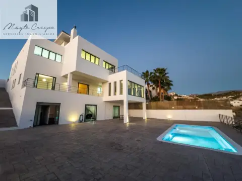 Chalet en calle Cenes de la Vega, 31