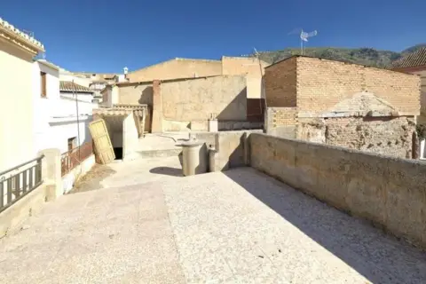 Casa en calle de la Angosta