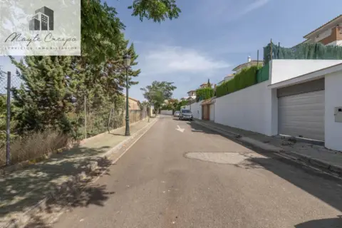 Terreno en calle de Malva, 69