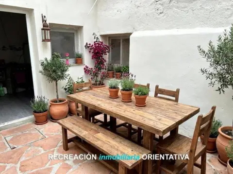 Casa en calle de la Aurora