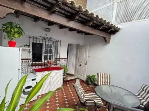 Casa adosada en Avenida La Libertad
