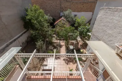Terreno en calle de Granada