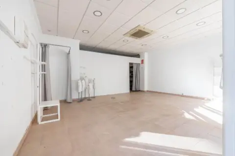 Local comercial en calle Real