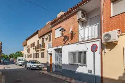 Casa adosada en Vega de Granada Zona Noroeste