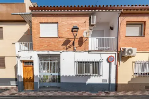 Casa adosada en Vega de Granada Zona Noroeste