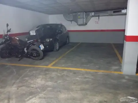 Garaje en calle de los Mires