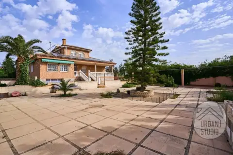 Chalet en Carrer de la Baiona Alta