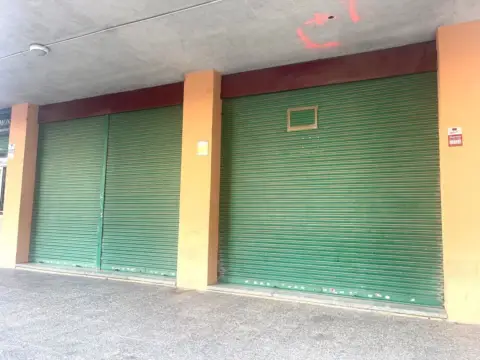 Local comercial en calle Can Monic