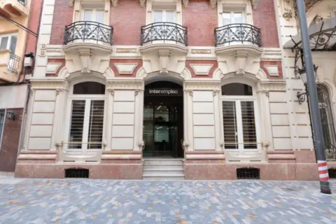 Local comercial en Casco Antiguo