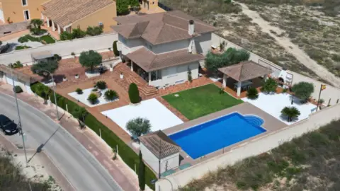 Chalet en calle de Loma Grande