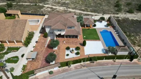 Chalet en calle de Loma Grande