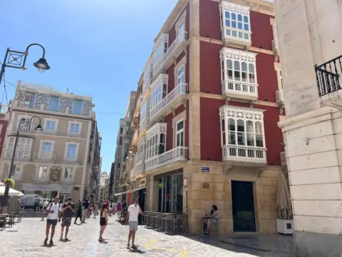 Oficina en calle de Villamartín