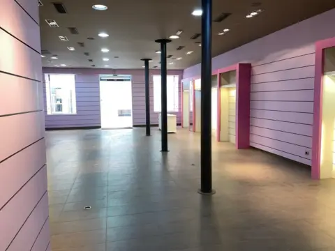 Local comercial en calle de Jabonerías