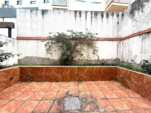 Local comercial en Montornes Centre