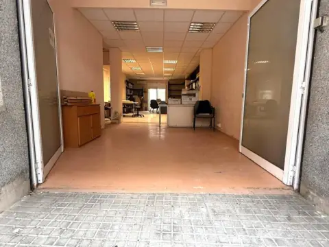 Local comercial en Montornes Centre